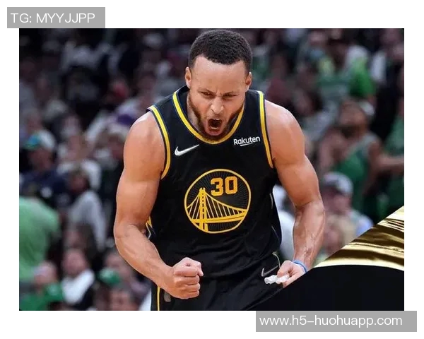 库里赞追梦老当益壮防守依旧如故总能把握关键位置